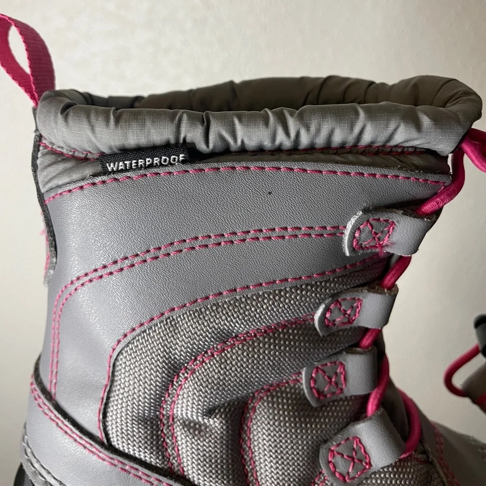 The North Face Alpenglow Waterproof IV Insulated Grey Pink Snow Boots Youth 13